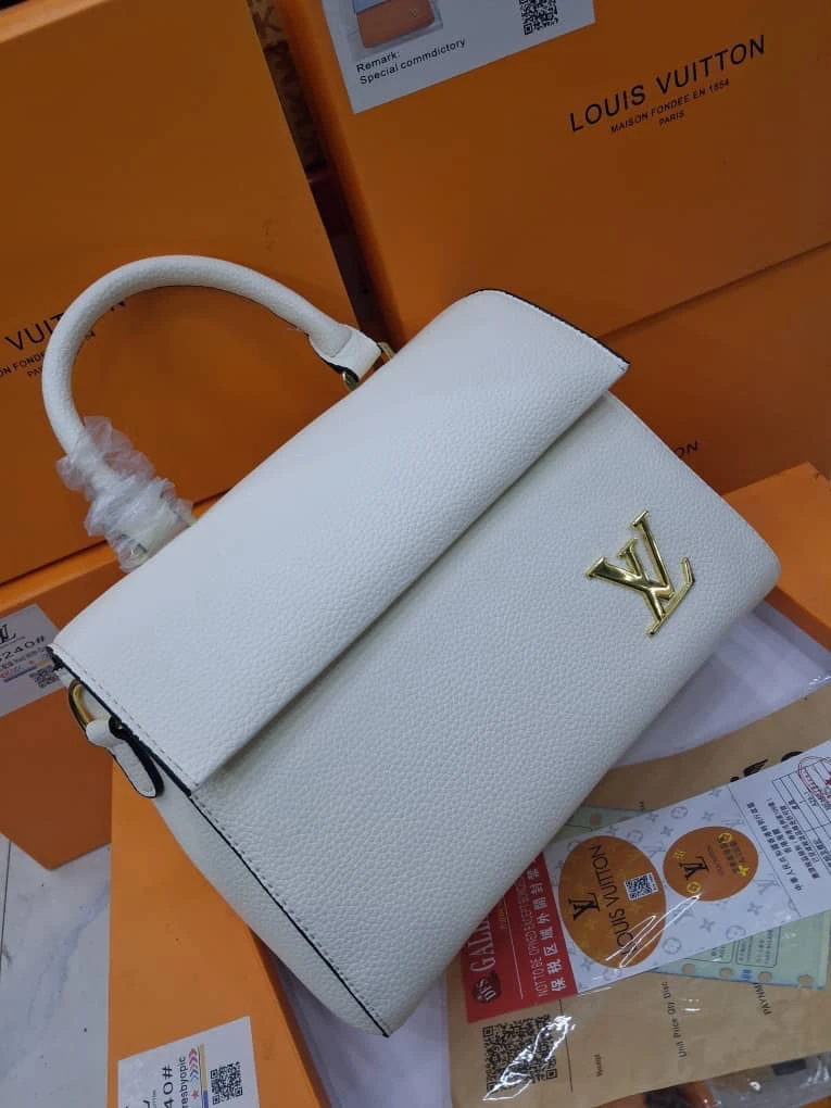 Louis Vuitton Capucines